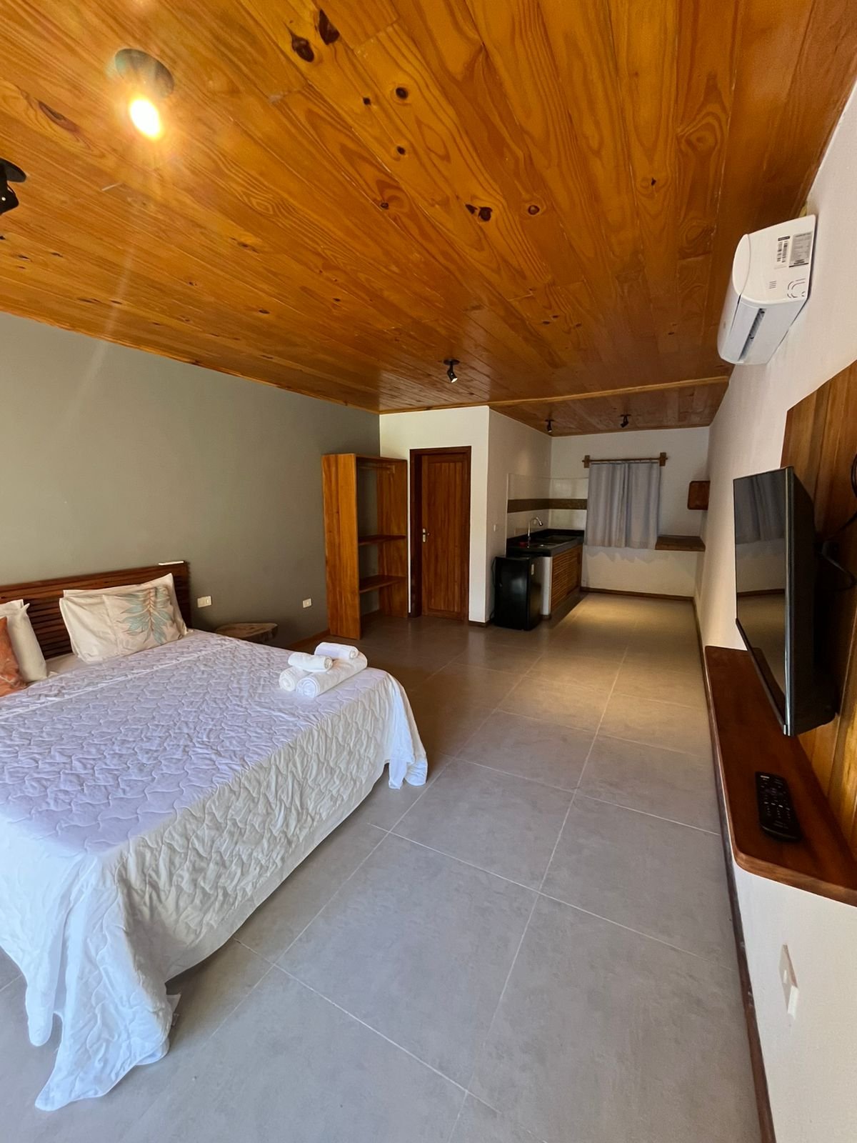 WhatsApp Image 2025-10-15 at 17.05.38