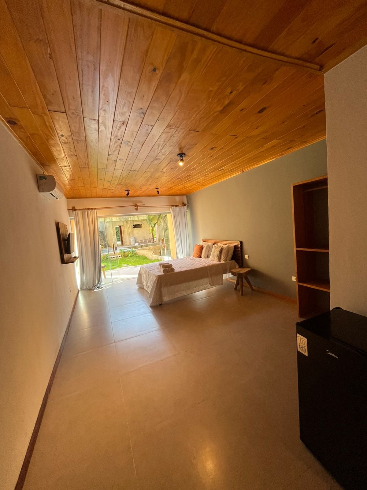 WhatsApp Image 2025-10-15 at 17.05.42